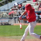 Consistent coaching styles help Arizona outfielder excel, Wildcats win rubber match against Oregon